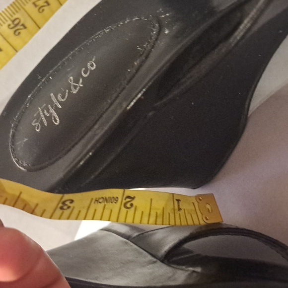 Black wedge heel flip flops size 8 - Picture 5 of 5